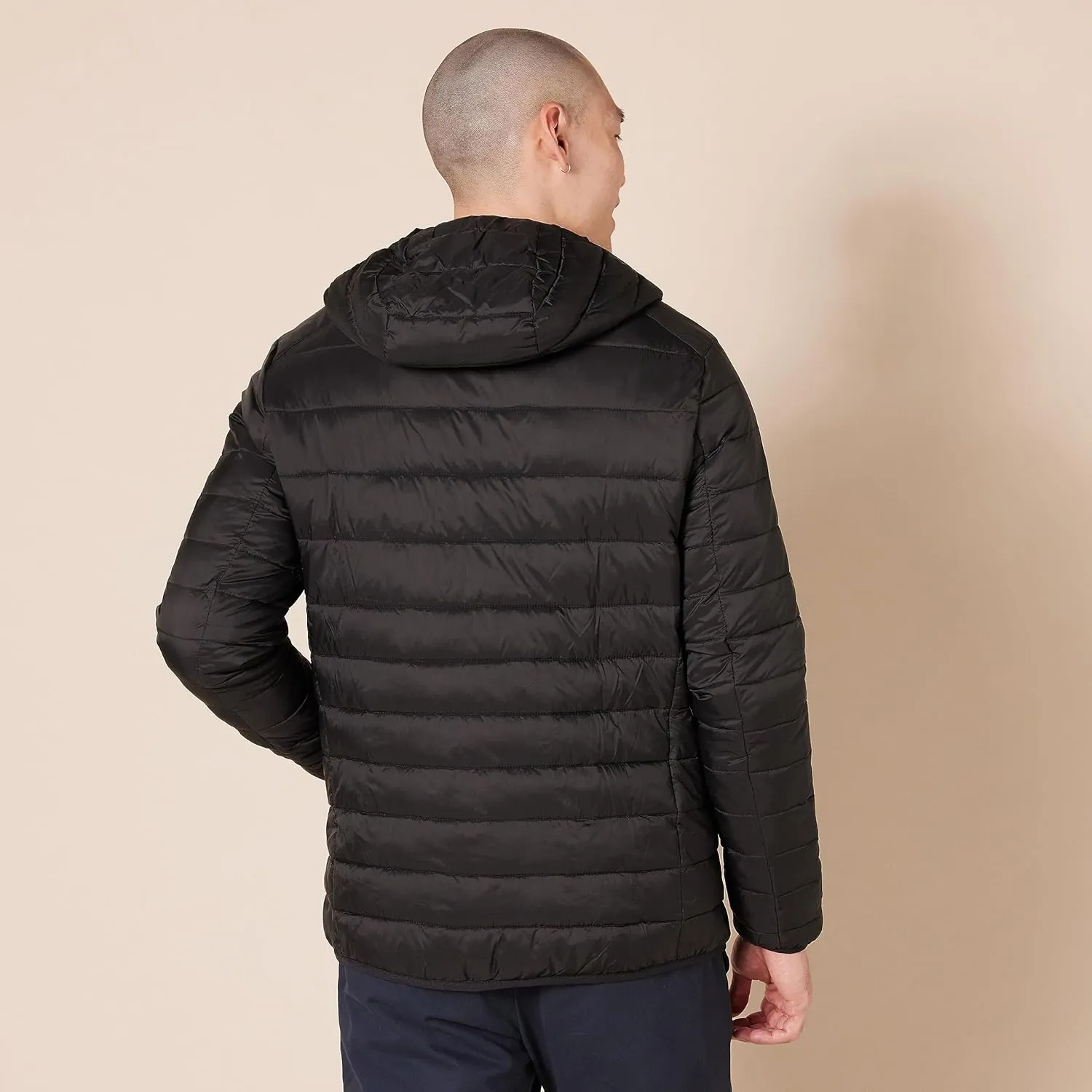 Amazon Essentials Men's Lightweight Water-Resistant Packable Hooded Puffer Jacket