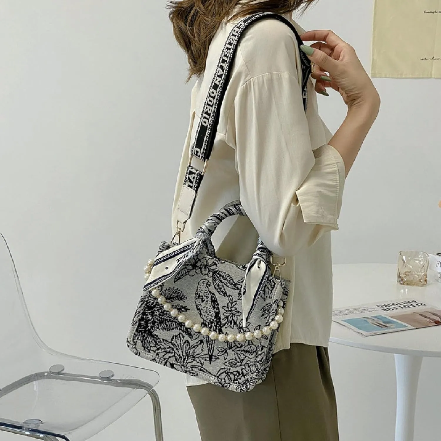 APLUSH Women Handbags Fashion Canvas Tote Bag Large Capacity Jacquard Retro Exquisite Shoulder Bag,Black,21 * 18 * 9cm