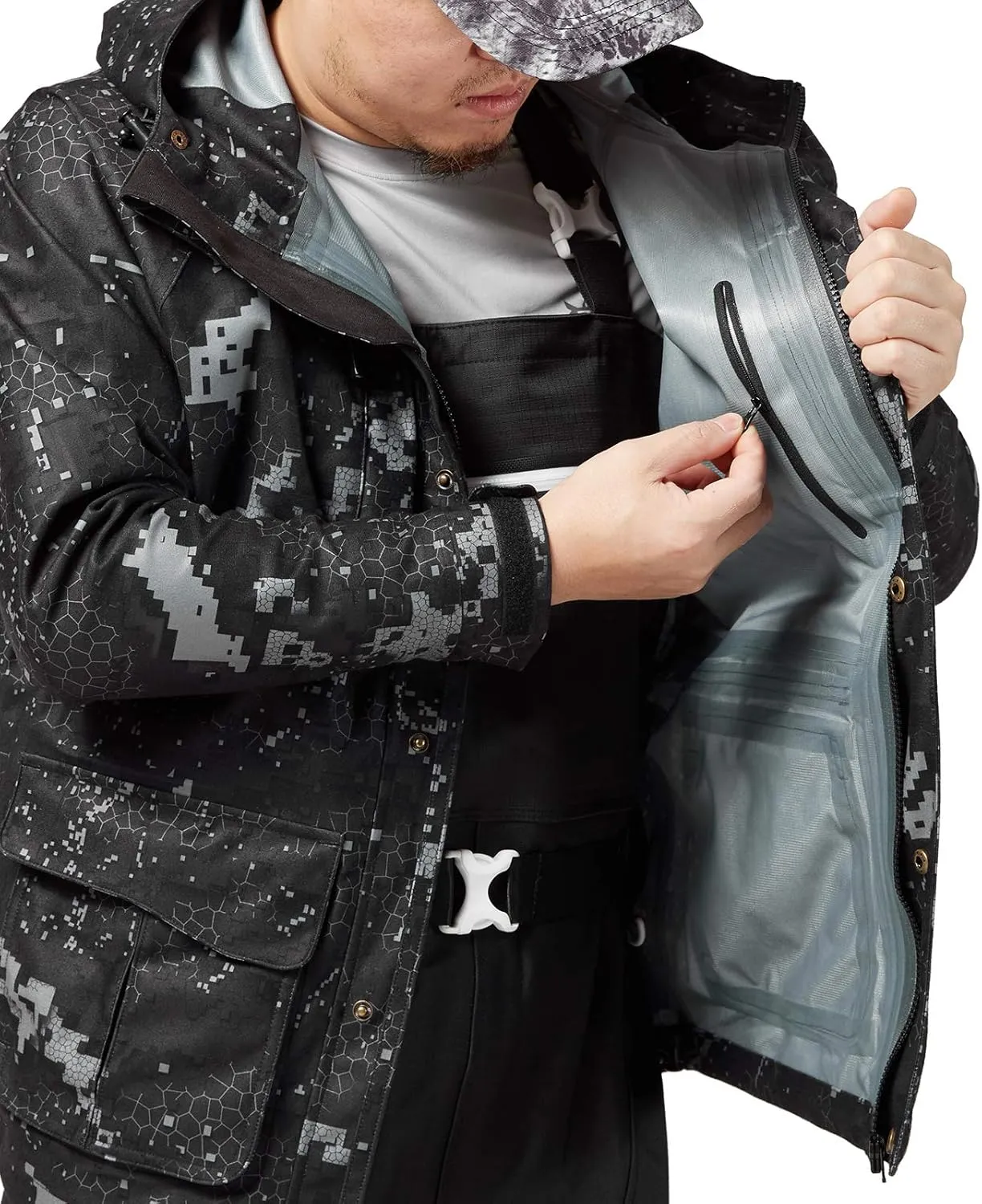 BASSDASH Walker Breathable Waterproof Fishing Hunting Wading Jackets with Silent Outer Fabric for Men Women in 7 Sizes