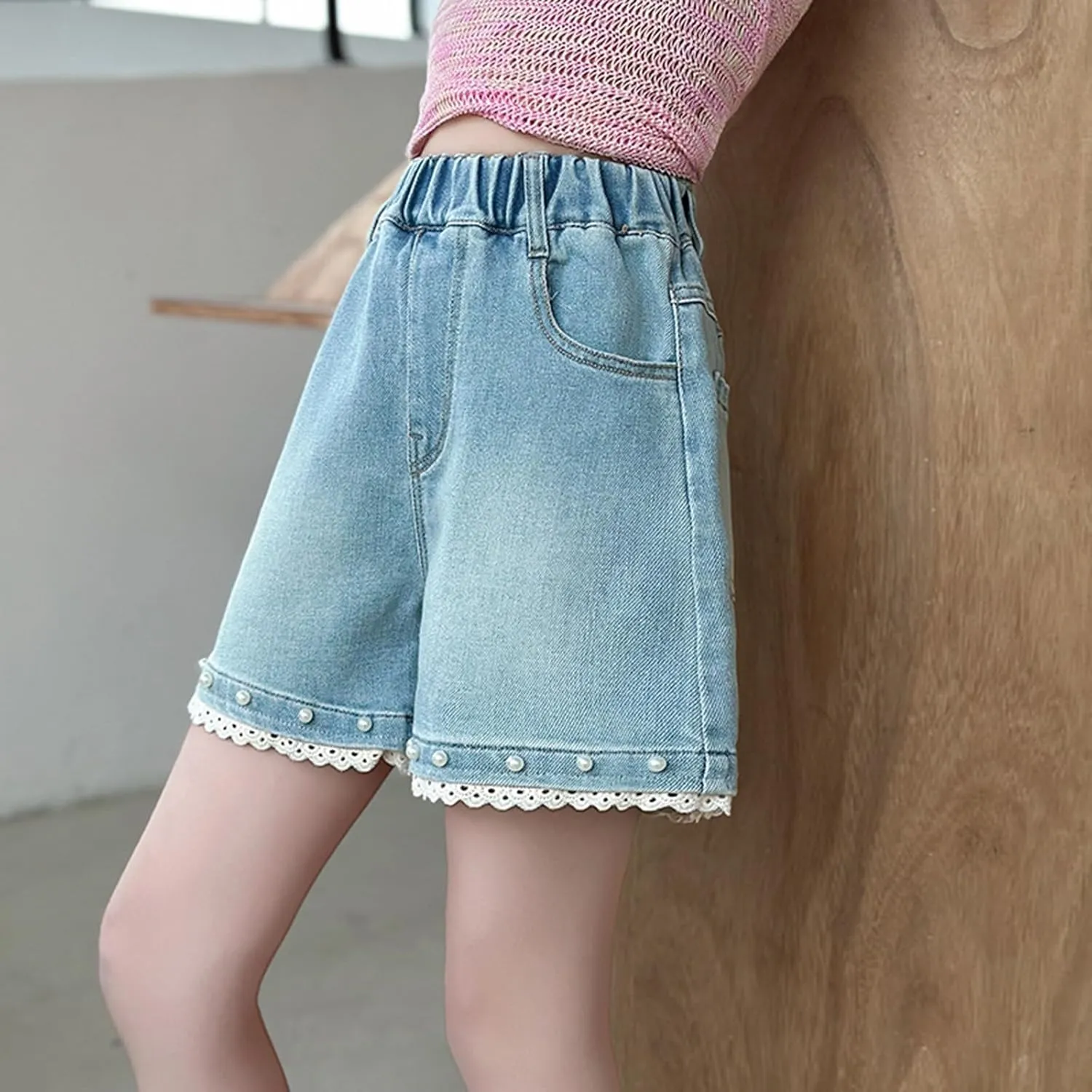 Children Girls Elastic Waist Denim Shorts High Waist Wide Leg Ripped Jean with Lace Ruffle Jeans Shorts Casual Wear