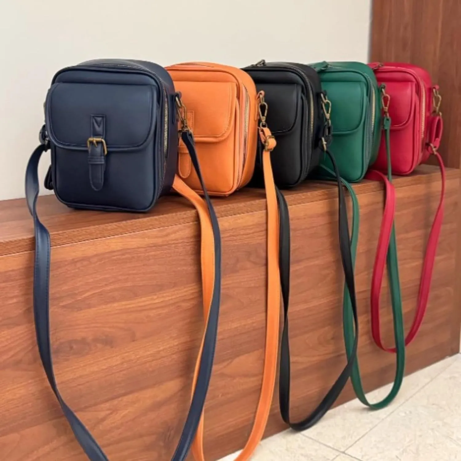 Collaboraten1 Crossbody Leather Bag, Tojoyride Crossbody Leather Bag, with Built in Wallet, Large Capacity with 10 Card Slots