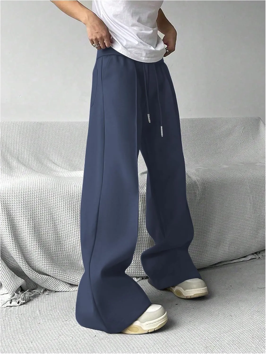 COZYEASE Men's Sweatpants Athletic Drawstring Waist Wide Leg Sweatpants Casual Baggy Pants with Pockets