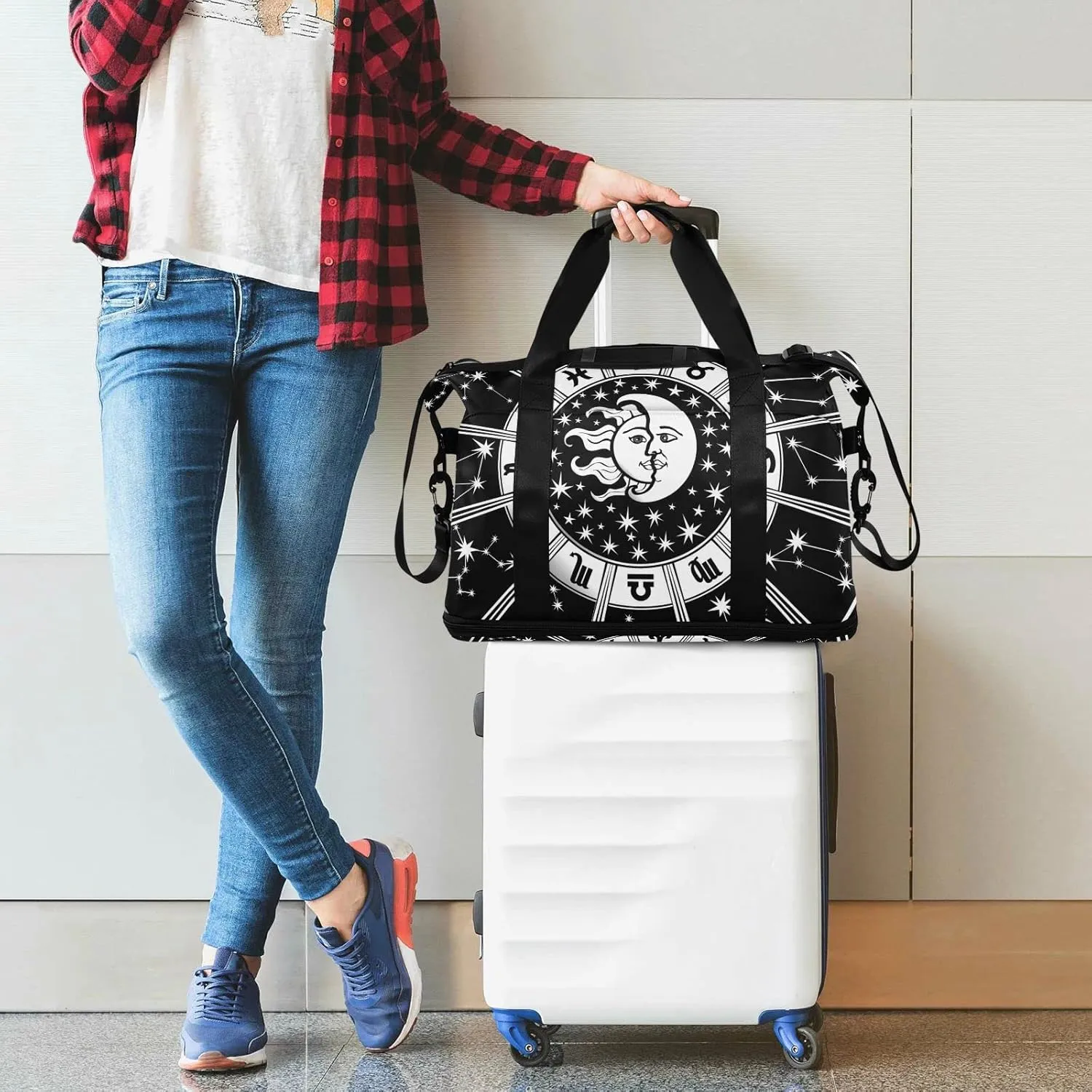 Horoscope Circle with Zodiac Signs Sun Moon Stars Black White Gym Duffel Bag, Polyester Travel Weekender Luggage Handbag with Waterproof Pocket for Wet Items, Unisex Foldable Tote for Sports