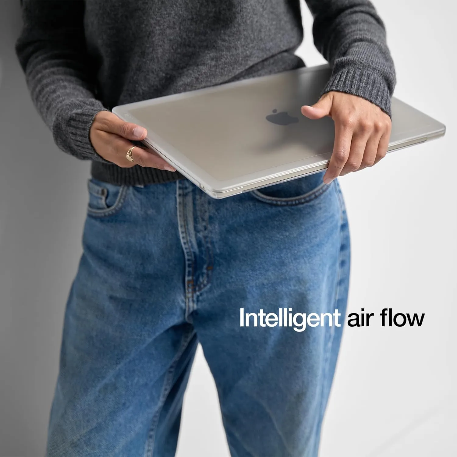 Incase Edge Hardshell with Makrolon® - MacBook Air 15 inch Case - 2025, 2024, 2023, 2022, M4, M3, M2 - MacBook Case, Laptop Cover, Protective Hard Shell, Scratch Resistant, Rubberized Feet - Clear