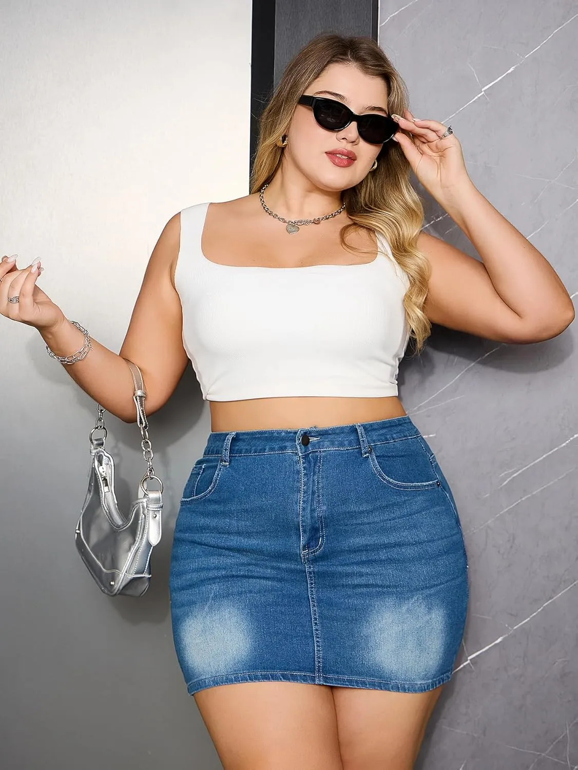 MakeMeChic Women's Plus Size Denim Skirt Mini High Waisted Zipper Bodycon Jean Skirt