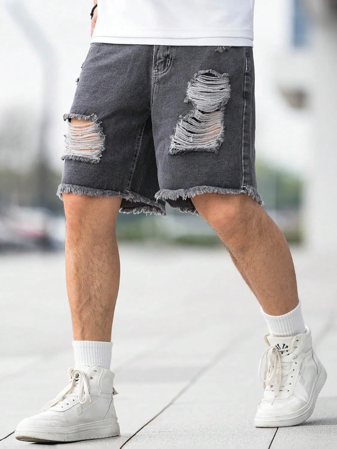 Verdusa Men's Ripped Bermuda Denim Shorts Straight Leg Jean Shorts with Pockets