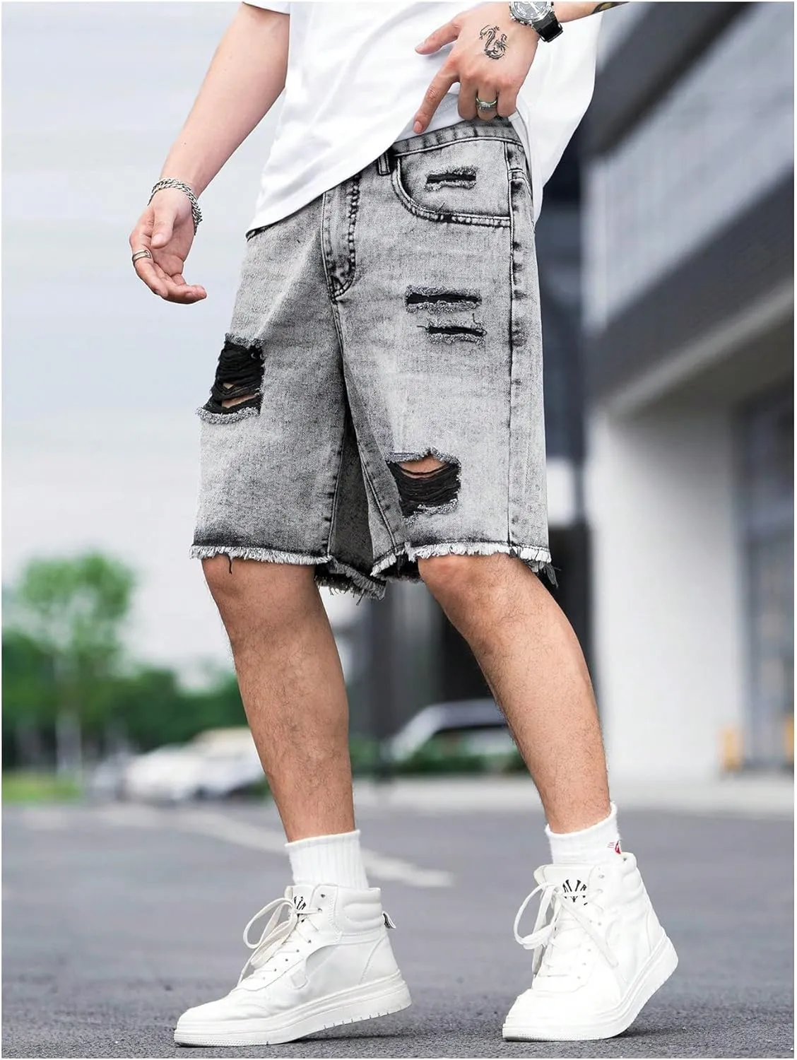 Verdusa Men's Ripped Bermuda Denim Shorts Straight Leg Jean Shorts with Pockets