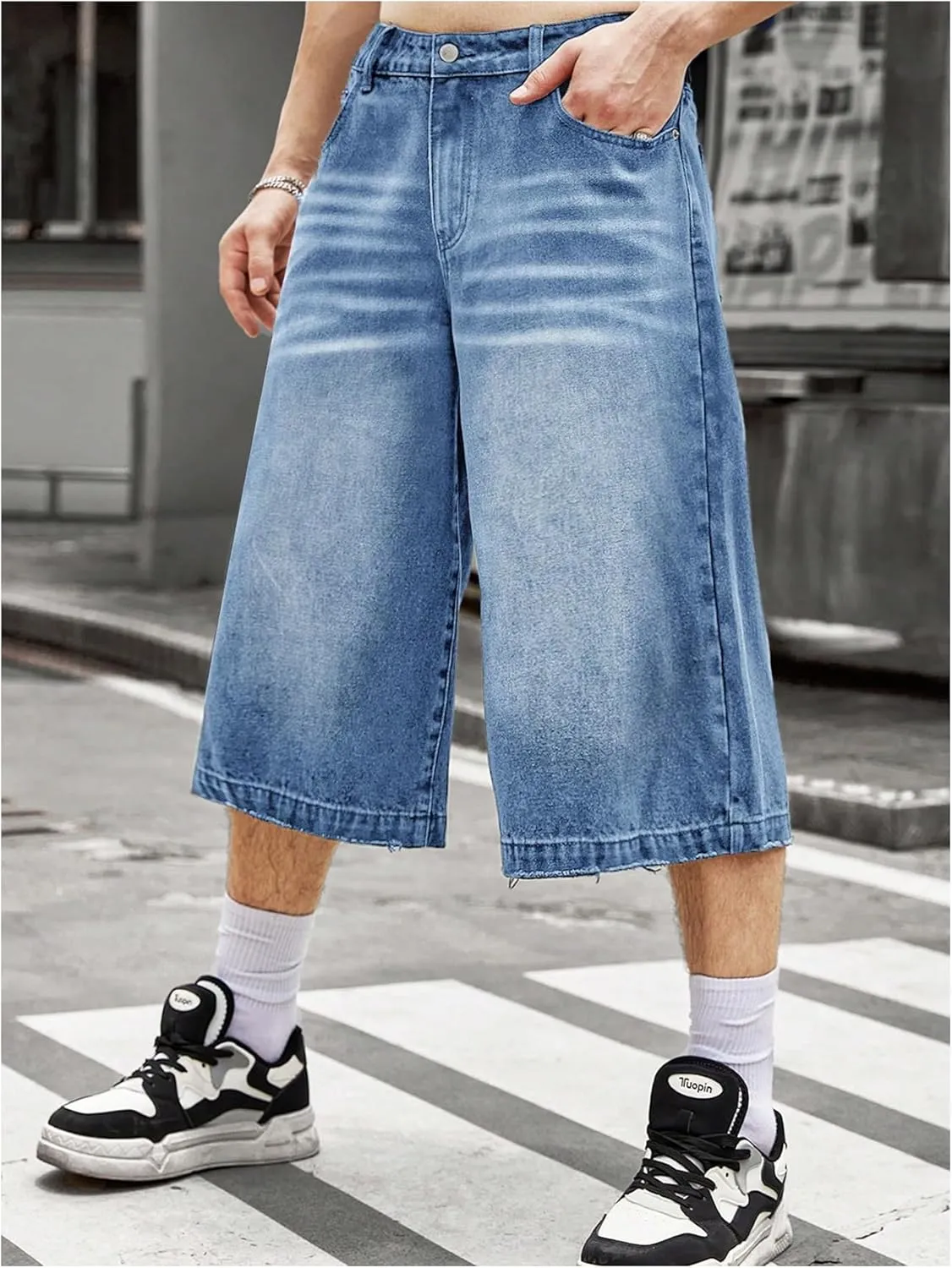 Verdusa Men's Wide Leg Capri Jeans Zipper Fly Loose Denim Capris Bermuda Shorts with Pocket