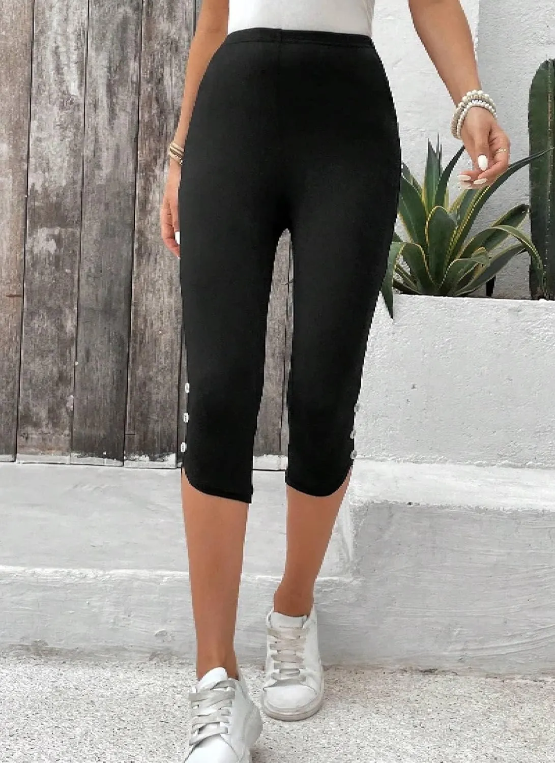 Women's High Waist Black Plain Side Button Trim Capri Leggings 2025 Spring Summer Stylish Causal Yoga Pants